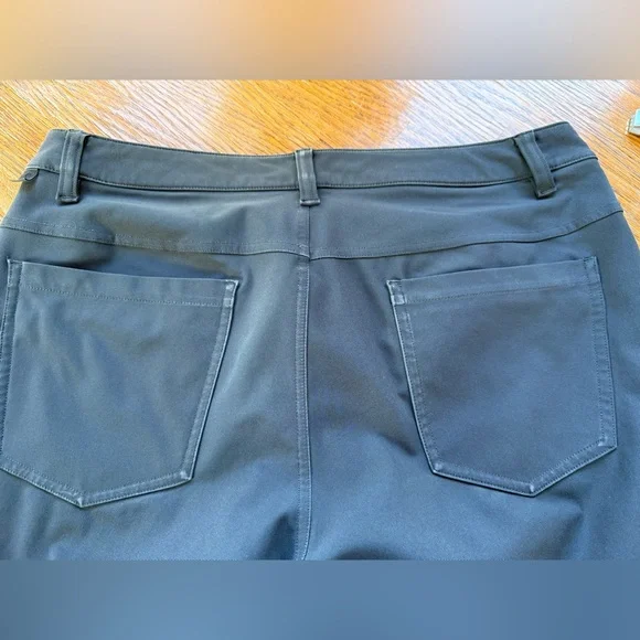 Men’s Lululemon ABC Classic Fit Pant Dark Grey 30” Waist - Picture 12 of 13